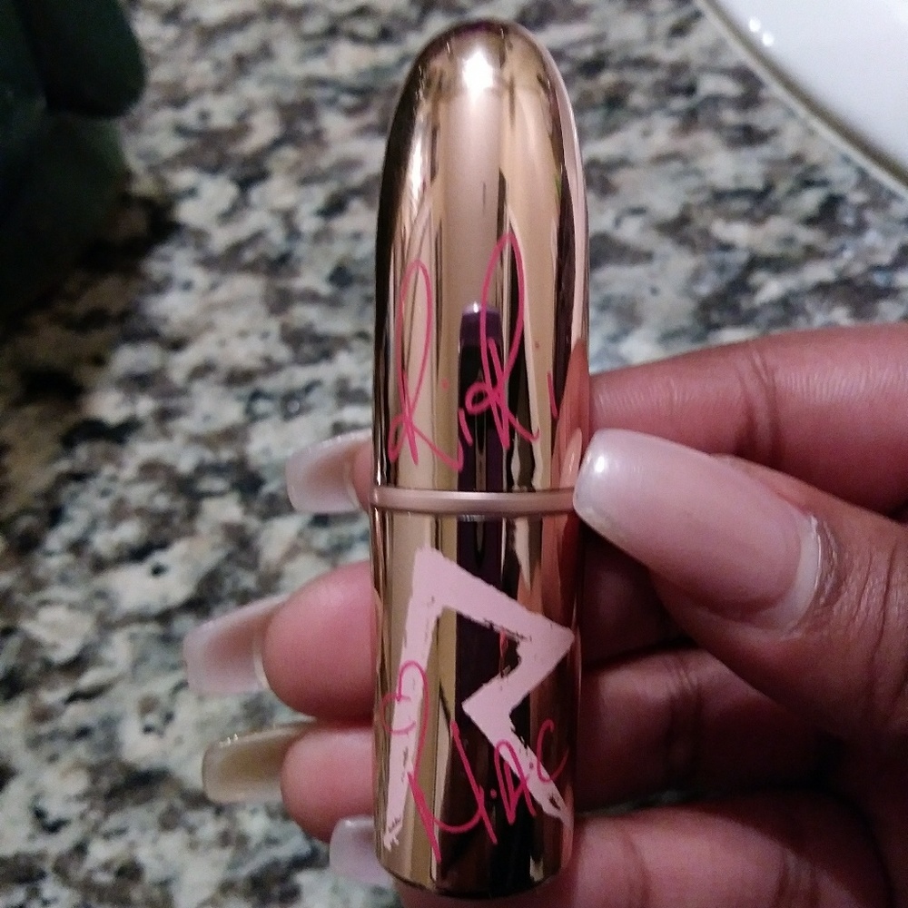 Mac Riri Hearts Limited Edition Lipstick